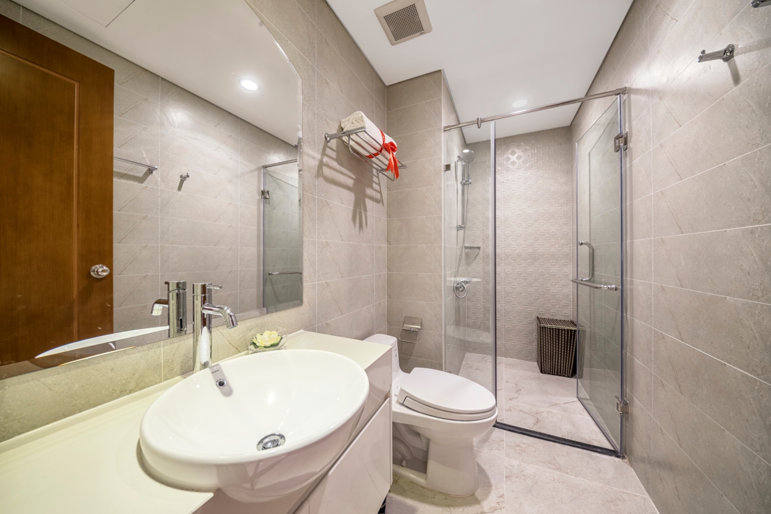 CHO THUÊ CĂN HỘ 3PN TÒA L4-5 FULL NỘI THẤT 5 SAO PHONG CÁCH HIỆN ĐẠI