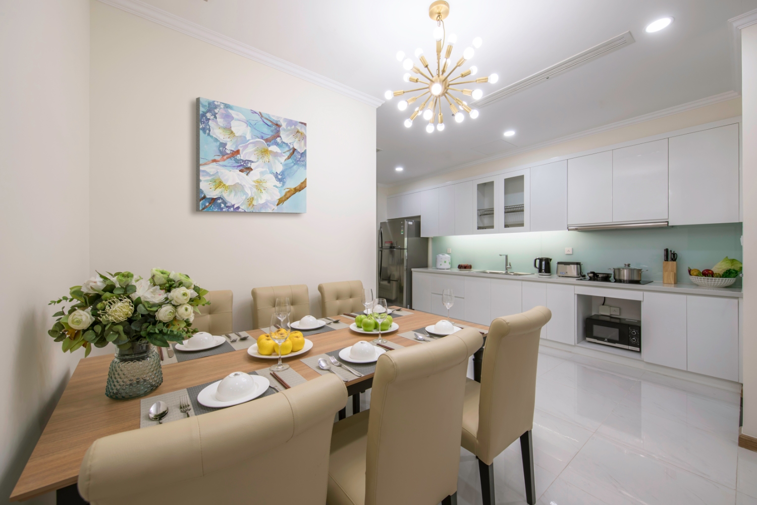 CHO THUÊ CĂN HỘ 2 PN TÒA PLUS FULL NỘI THẤT 5 SAO PHONG CÁCH BÁN CỔ ĐIỂN
