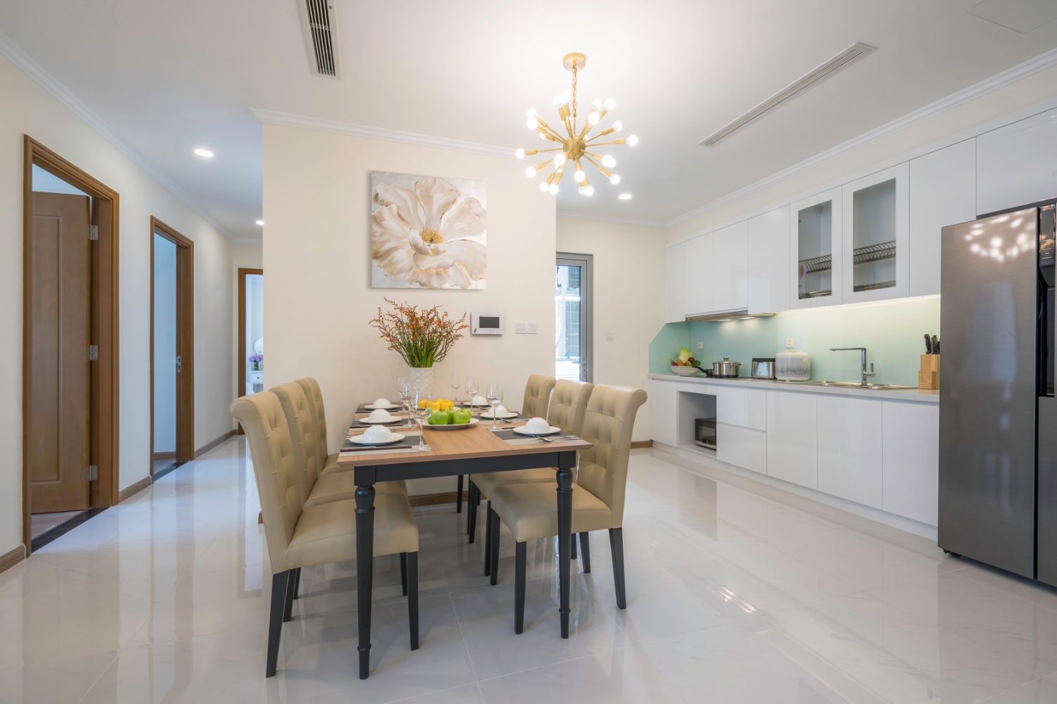 CHO THUÊ CĂN HỘ 3 PN TÒA PLUS FULL NỘI THẤT 5 SAO PHONG CÁCH BÁN CỔ ĐIỂN